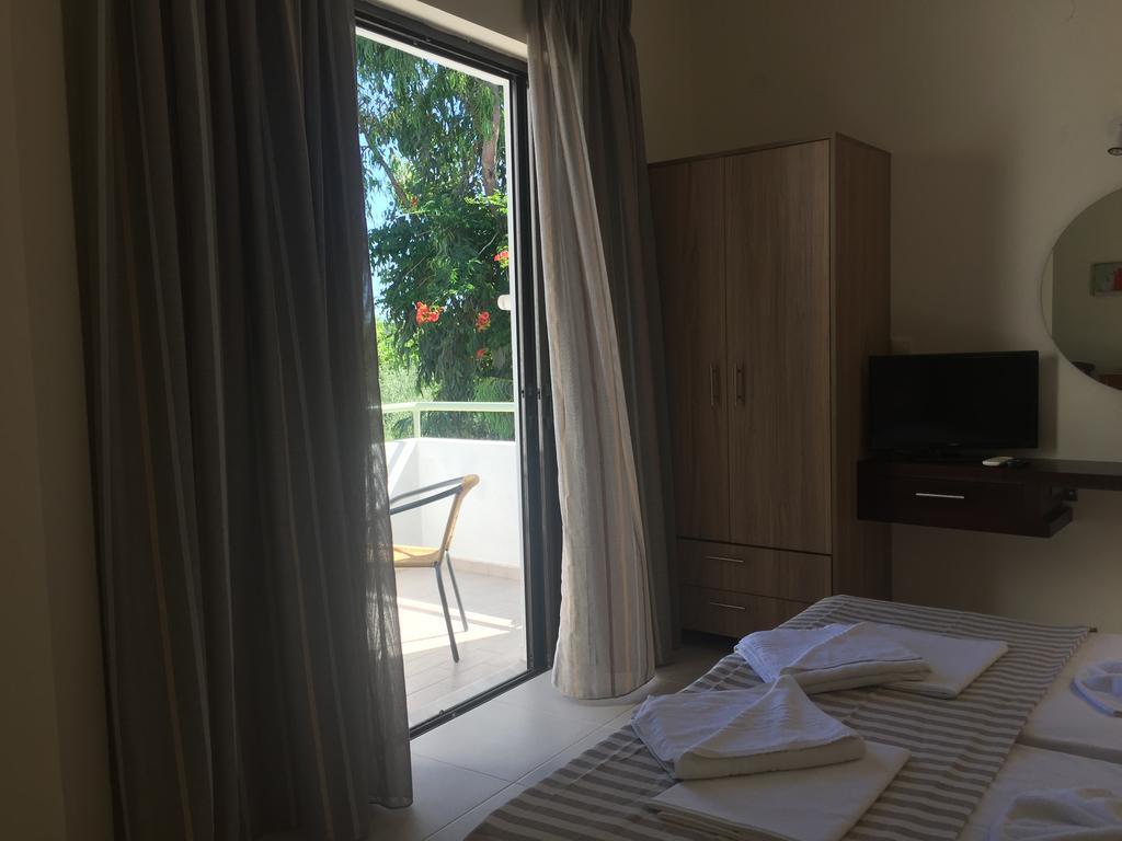 Oleander Apartman Platanész Kültér fotó